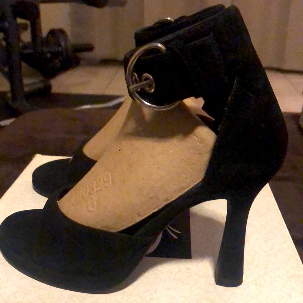 Sexy!!  Adjustable buckle high heel